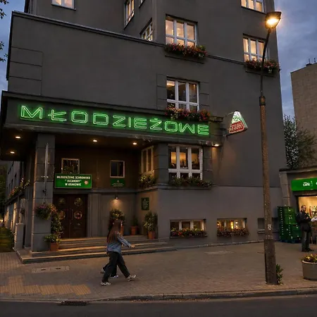 Schronisko Młodzieżowe Oleandry-2